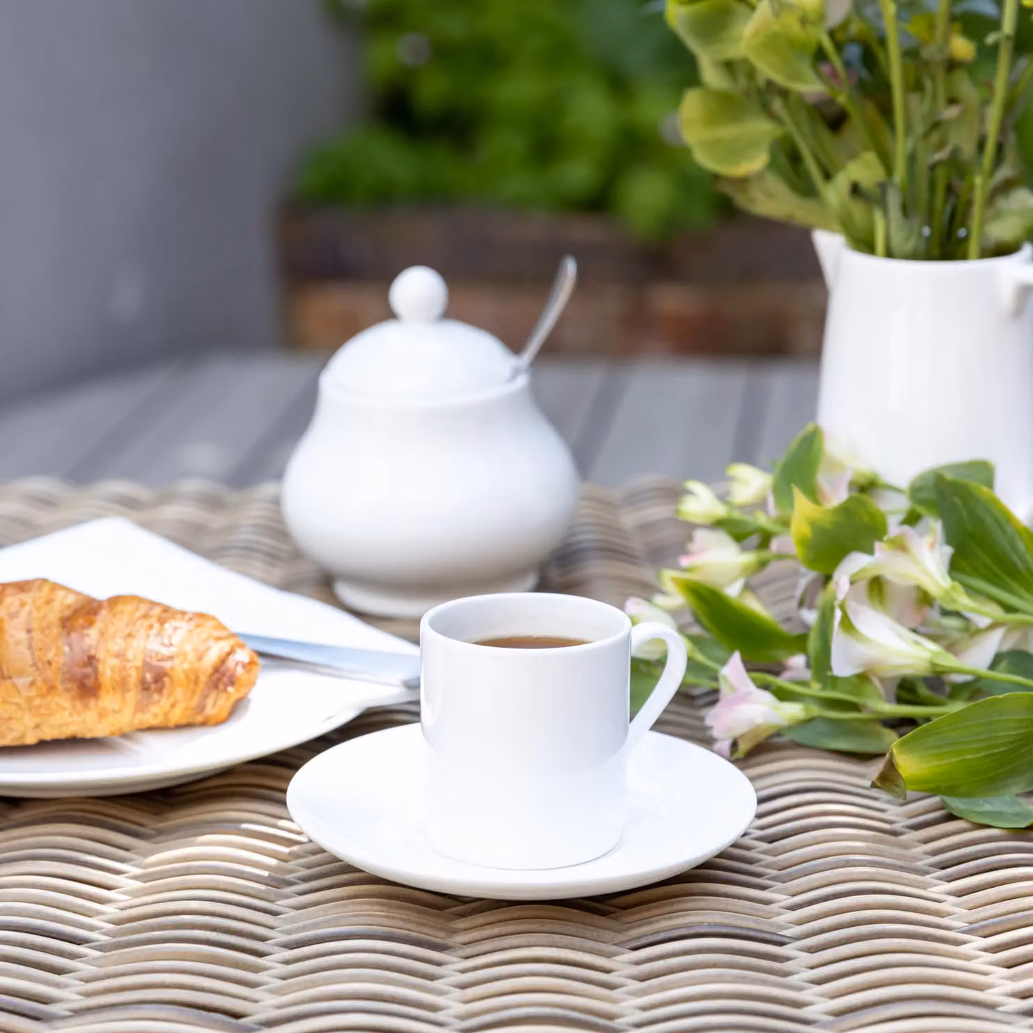 Maxwell & Williams Cashmere Bone China Sugar Bowl in White – 4