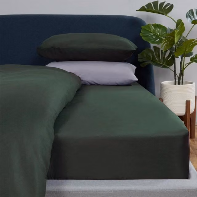 Brentfords Plain Microfibre Fitted Bed Sheet, Green, 90 x 190 cm