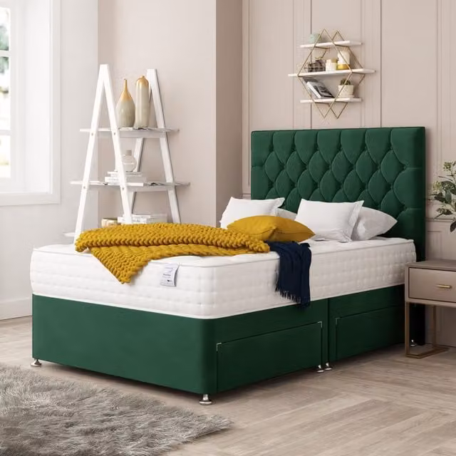 Bed Choices Windsor Chesterfield Upholstered Divan Bed with 2 Drawers and 26 inch Headboard in Green Velvet, W/D/H: 140 x 200 x 137.16 cm