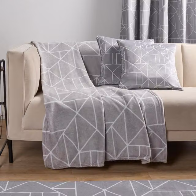 OHS Ultra Soft Geometric Print Throw in Grey
