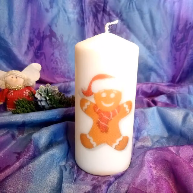 Viki Gingerbread Christmas Candle in White