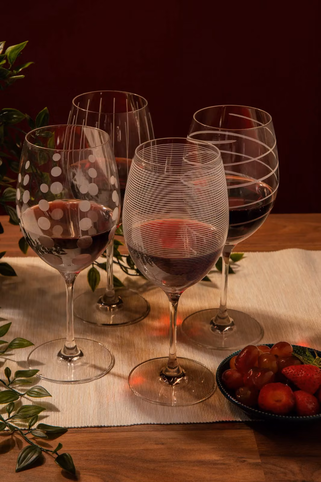 Mikasa Cheers Crystal Red Wine Glasses, Set of 4, 685ml, Transparent – 4