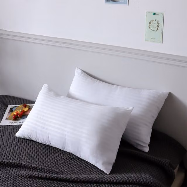 Livingandhome Set of 2 White Rectangular Polyester Fiber Pillow Inserts, W: 74 cm