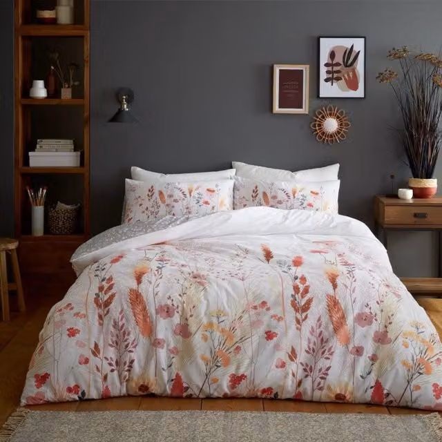 GAVENO CAVAILIA Meadow Floral Printed Double Duvet Cover in Multicolour and White