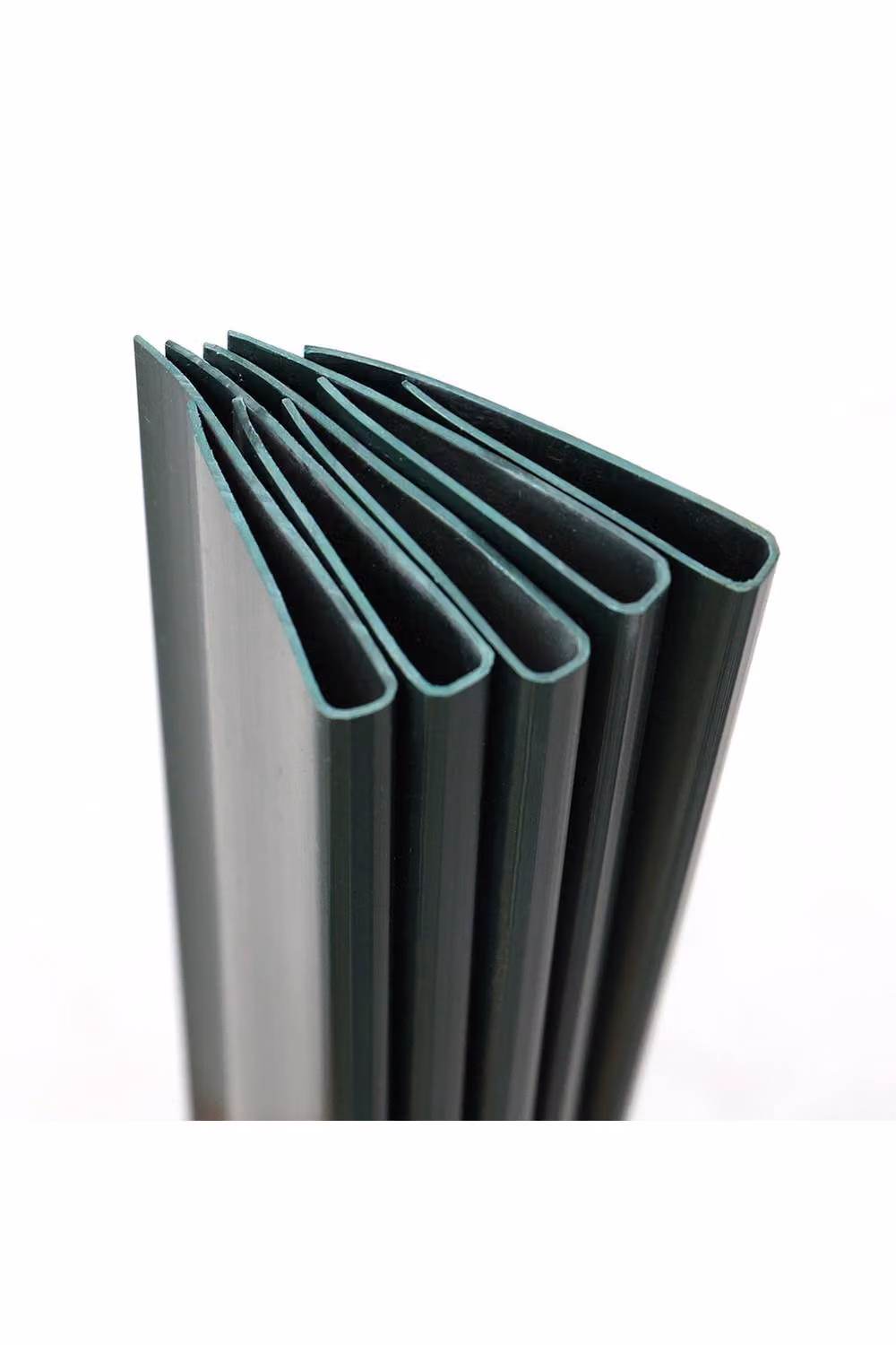 Garden Sanctuary 5-Pack Green PVC Opaque Garden Fence Privacy Slats with Fixing Clips – 3