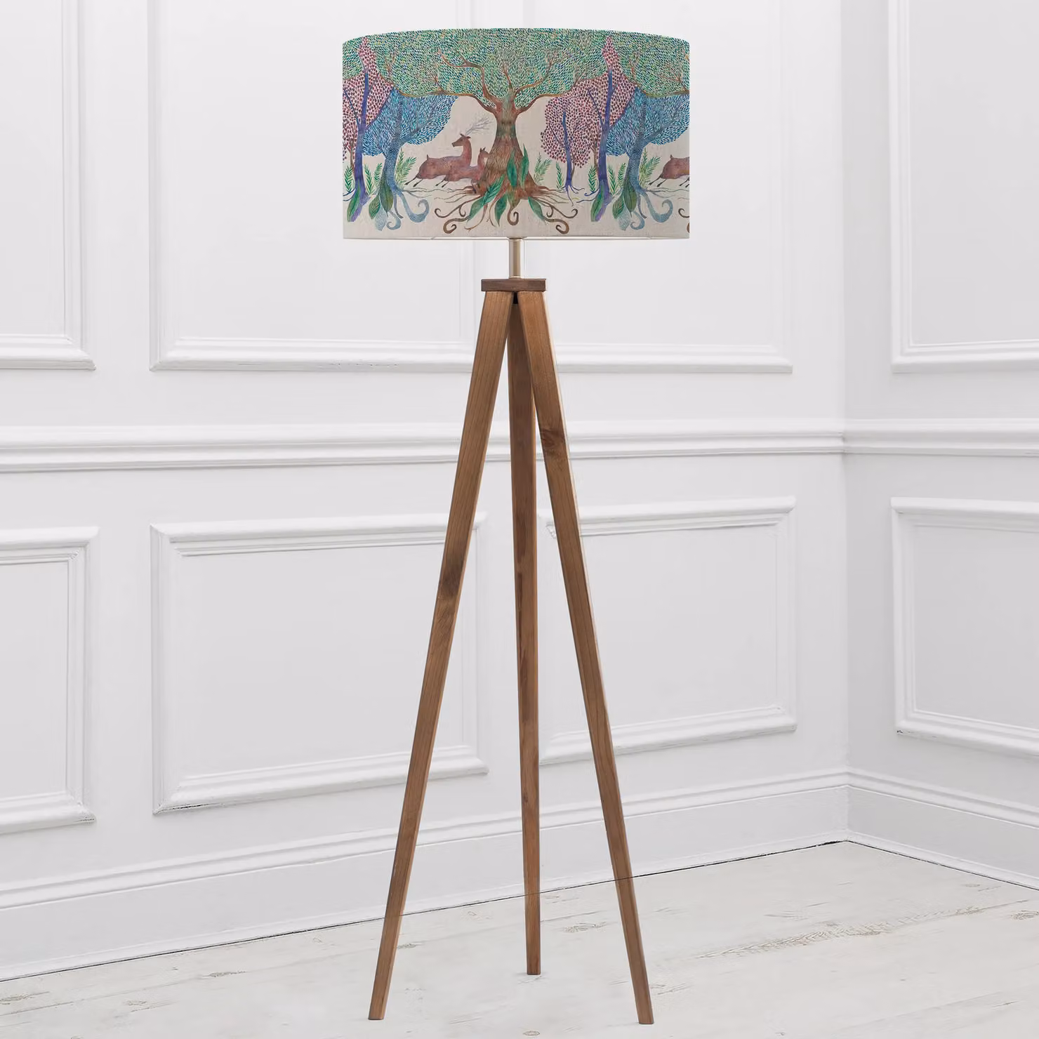 Voyage Maison Aratus Floor Lamp with Willow Woods Eva Lampshade in White and Multicolour – 2