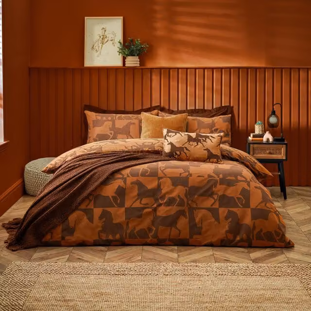 Herve Reversible Graphic Animal Duvet Cover Set in Beige and Brown, 180 x 200 cm