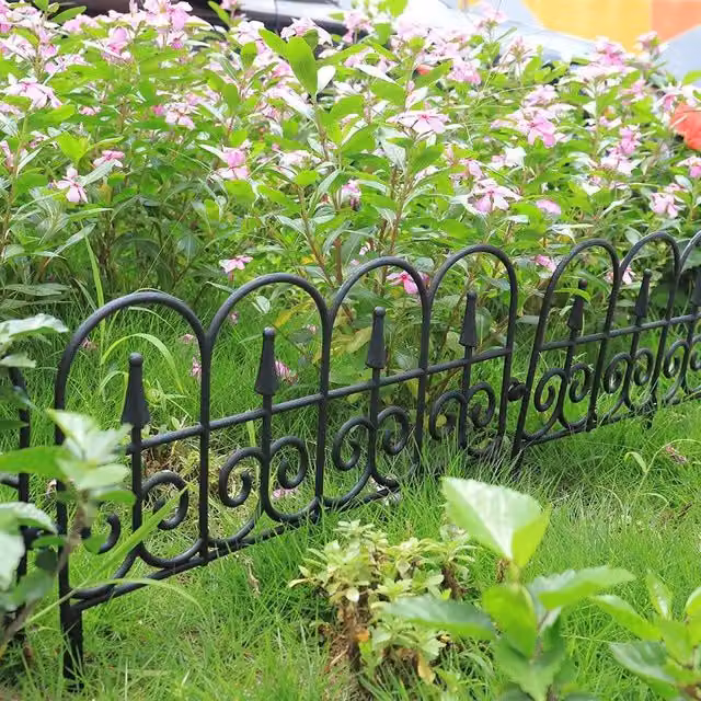 SPETLEK Black Metal Effect Plastic Garden Border Fence, 8 Pieces, 0.6m2