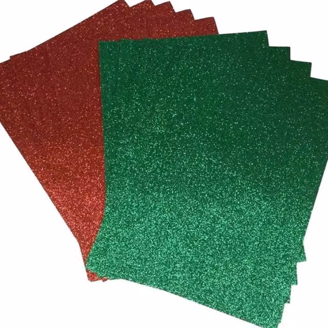 Syntego Pack of 10 Red, Green and White A4 Construction Paper