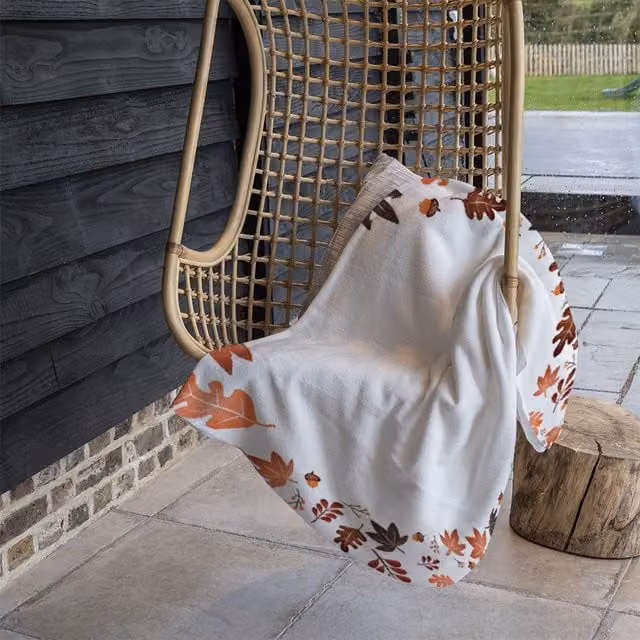 Benjamin Tate Design Autumn Floral Fleece Blanket in Orange and Beige, W/D/H: 120 x 150 cm