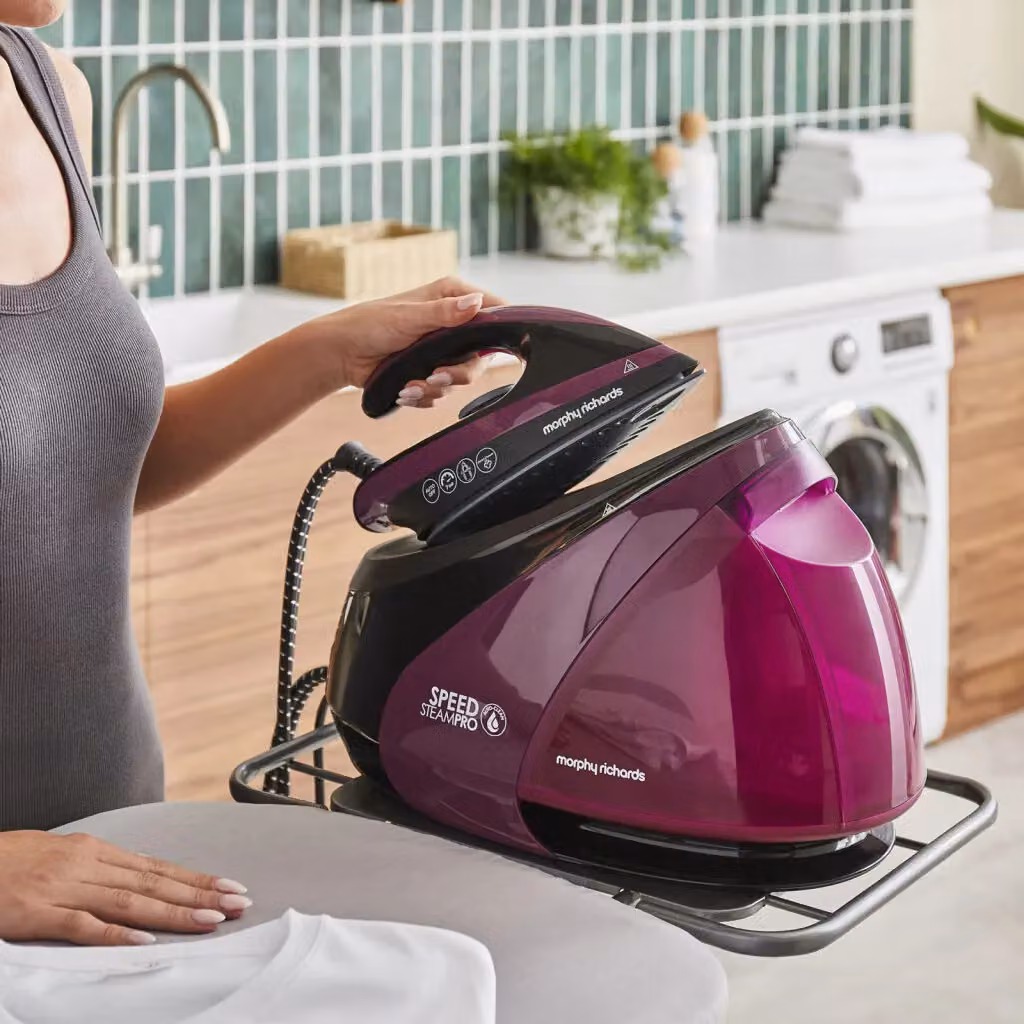 Morphy Richards Speed SteamPro Steam Generator, Black – 9