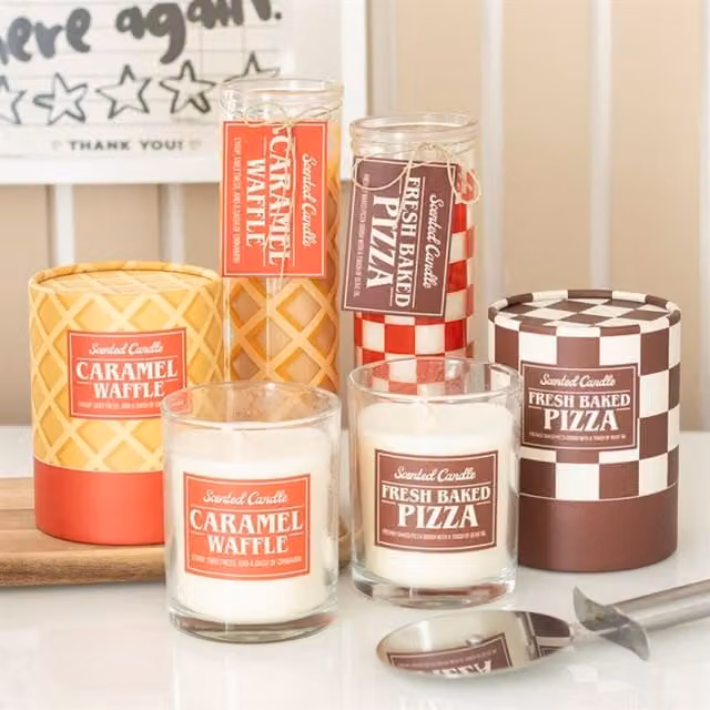KDMK Fresh Baked Pizza Scented Gourmand Tabletop Candle, 40 g, White