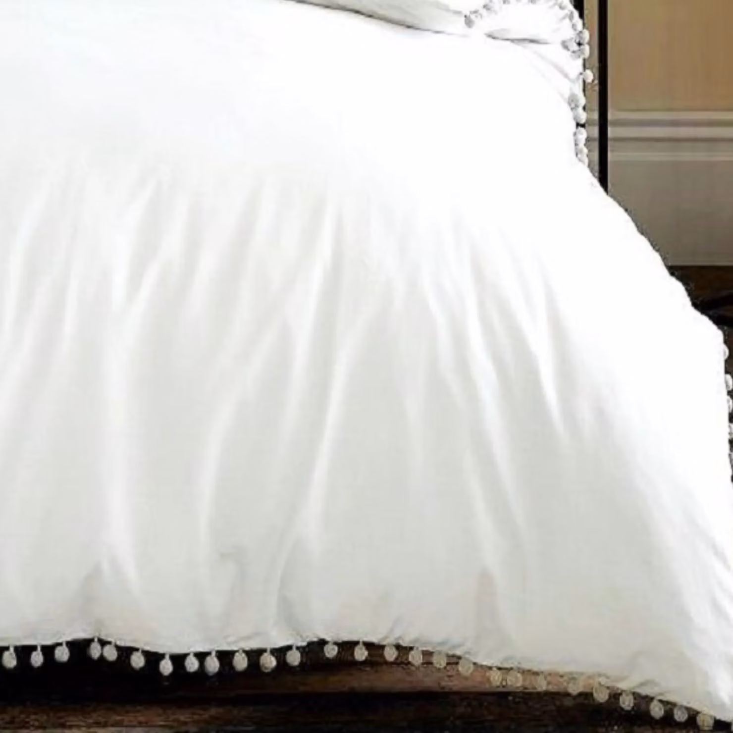 Smart Living Premium Polycotton Pom Pom Duvet Cover and Pillowcases in White, W/D/H: 180 x 200 cm, Pillowcases: 50 x 75 cm – 2