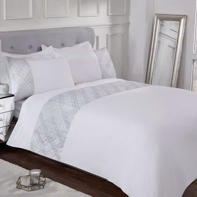 Smart Living 3D Geo Luxury Lurex Jacquard Cuff Panel Duvet Cover and Pillowcases, White, W: 180 cm, H: 200 cm