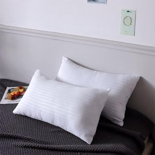 Livingandhome Set of 2 White Rectangular Polyester Fiber Pillow Inserts, W: 74 cm