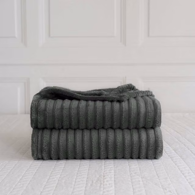 Velosso Striped Velvet Throw in Grey and Green, W/D/H: 305 x 305 x 300 cm