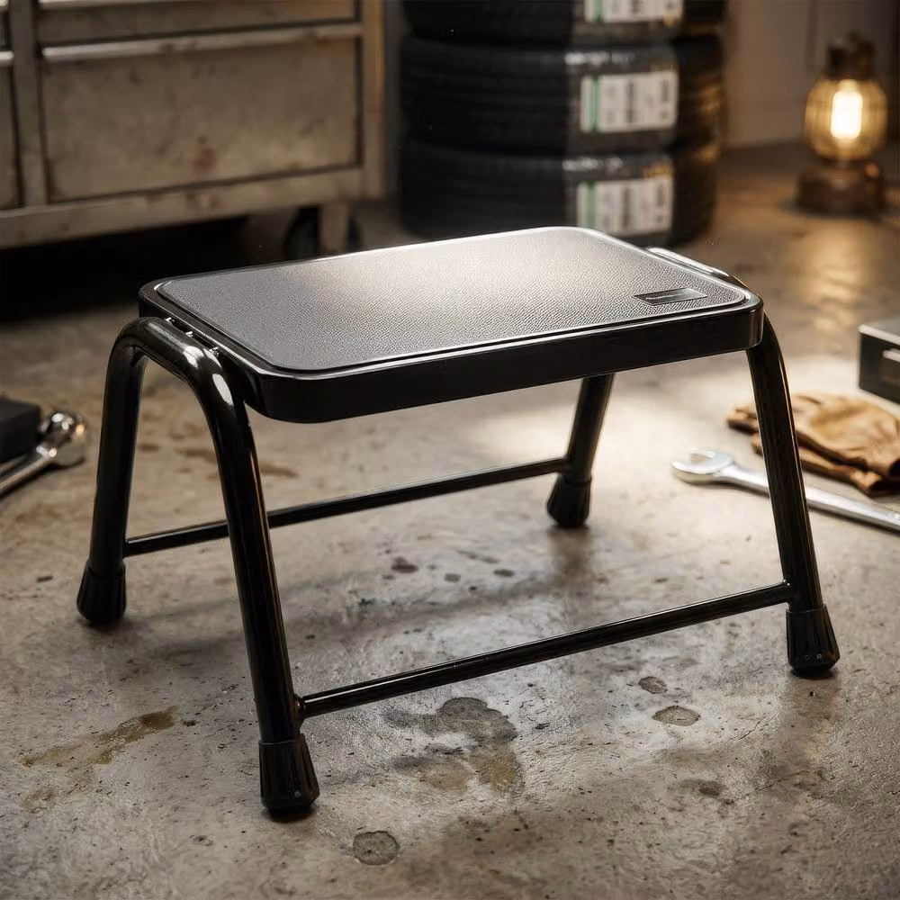 Harbour Housewares Black Steel Metal Step Stool – 7