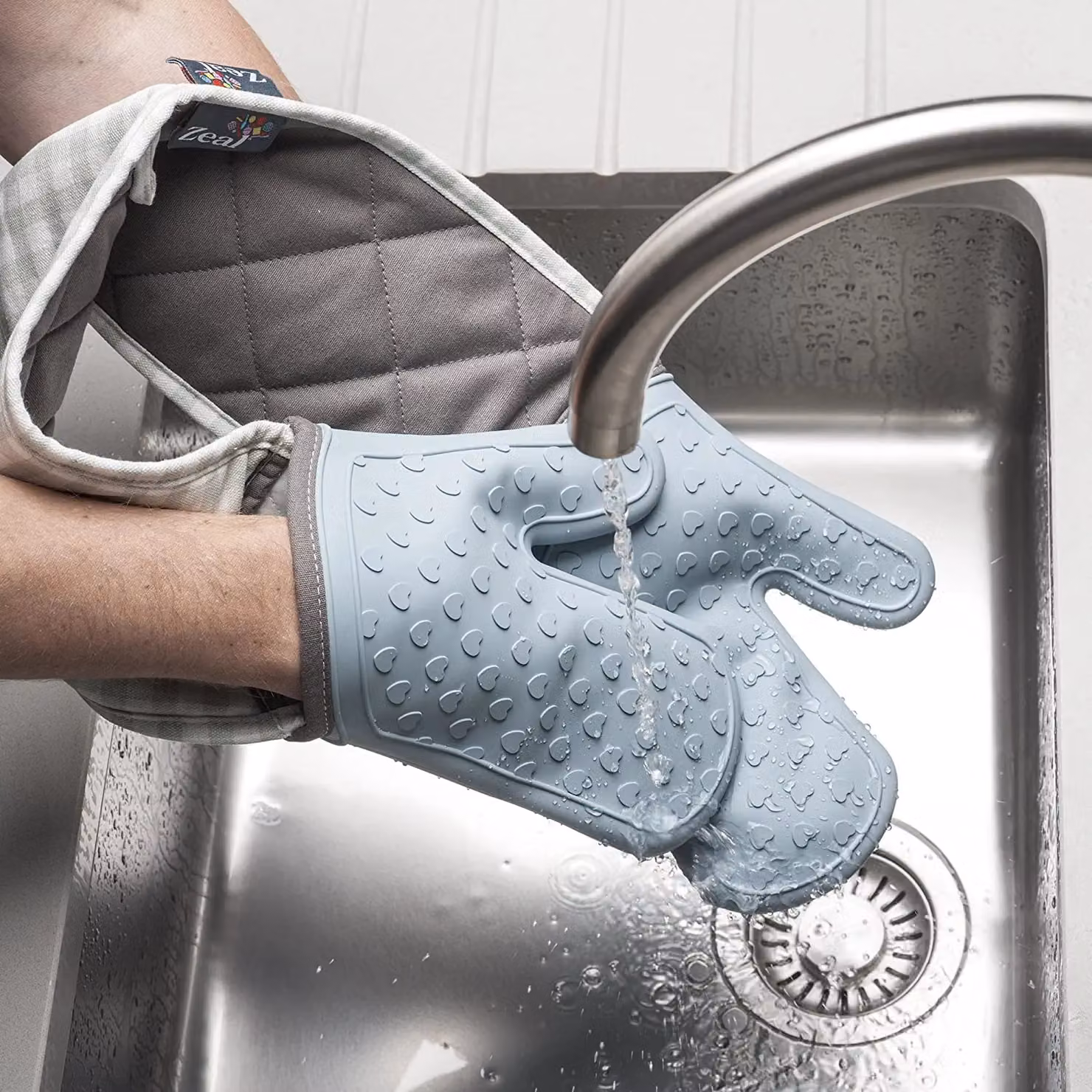 Zeal Steam Stop Waterproof Silicone Double Oven Gloves in Blue – 3