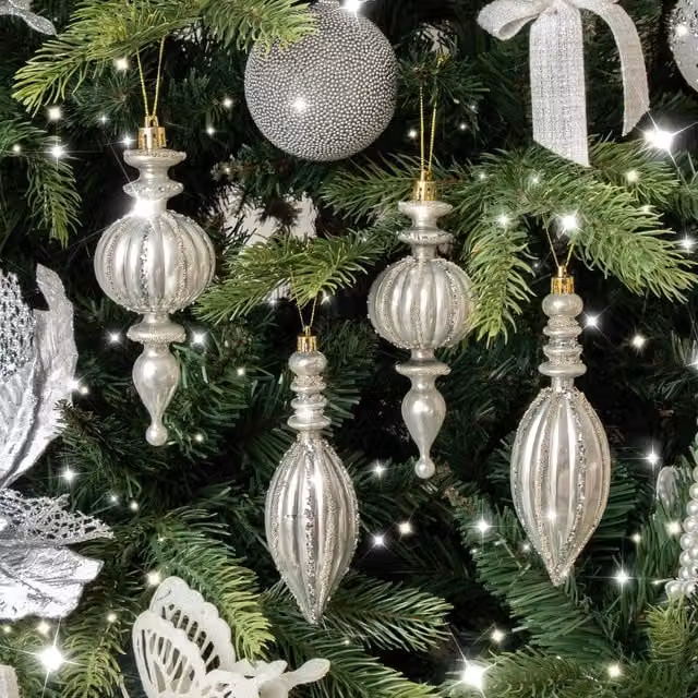 Melody Maison Set of 4 Silver Glitter Drop Style Christmas Baubles – 1