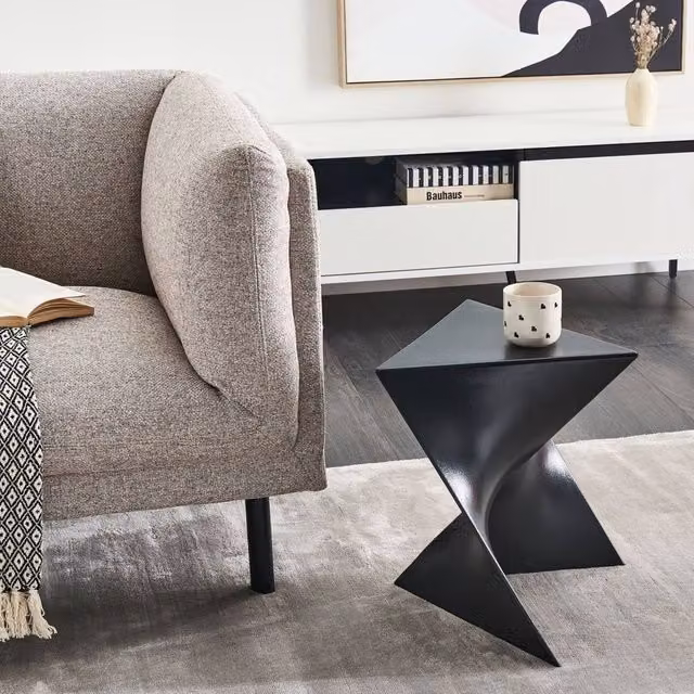 Wyld and Coco Triangular Black Side Table in Matt Plastic – 1