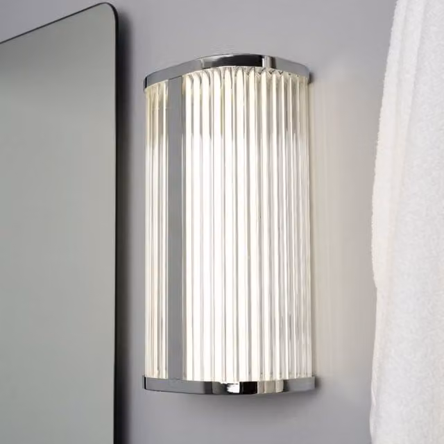 CGC Lighting 8W LED Chrome Wall Light with Silver Ribbed Glass Diffuser – 1