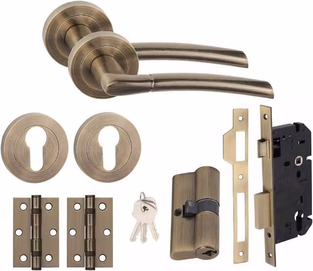 Golden Grace Brass Door Handle Set in Gold and Bronze