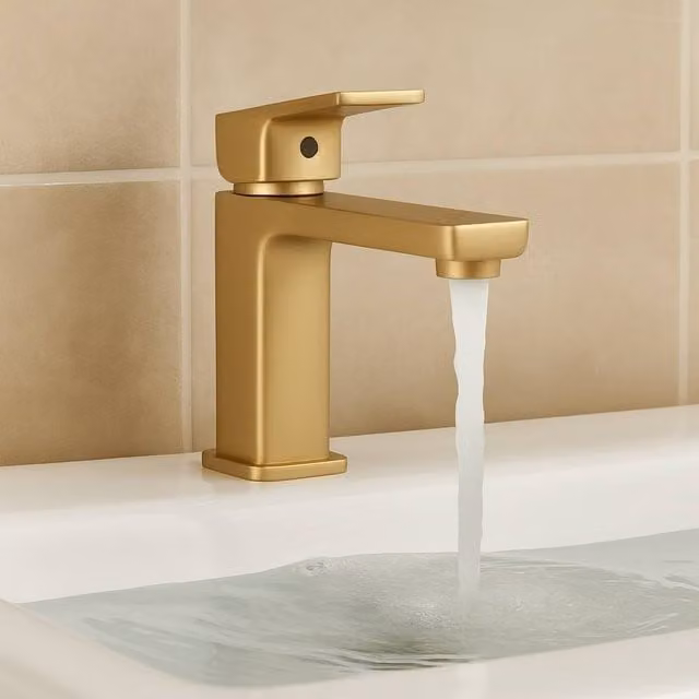Bathroom Kingdom Quadrado Brushed Brass Square Basin Mixer Tap in Gold