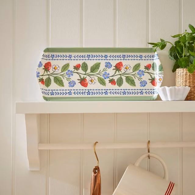 Ulster Weavers Strawberry Patch Small Rectangular Melamine Tray in Green, Blue and Multicolour, W: 17.0 cm x D: 17.0 cm x H: 1.0 cm – 1