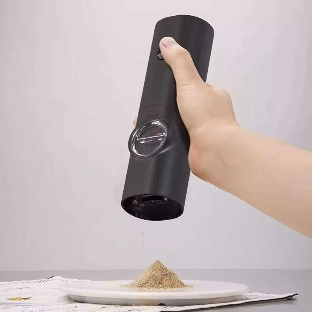 KORVIXA Rechargeable Electric Salt and Pepper Grinder with Ceramic Mechanism in Black and Transparent – 5