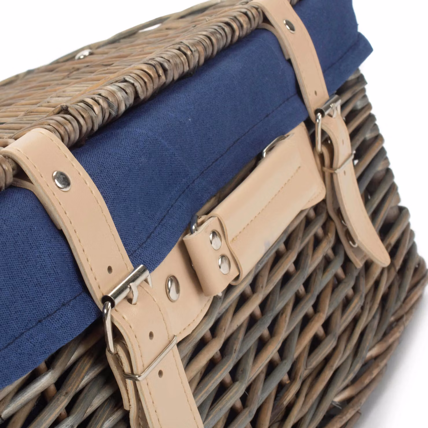 Red Hamper Wicker Picnic Basket with Blue Cotton Lining in Antique Wash – 3