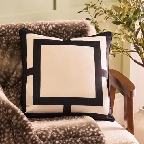 OHS Pack of 2 Monochrome Graphic Print Matte Velvet Decorative Square Cushion Covers, W/D/H: 45 x 45 x 45 cm – 4