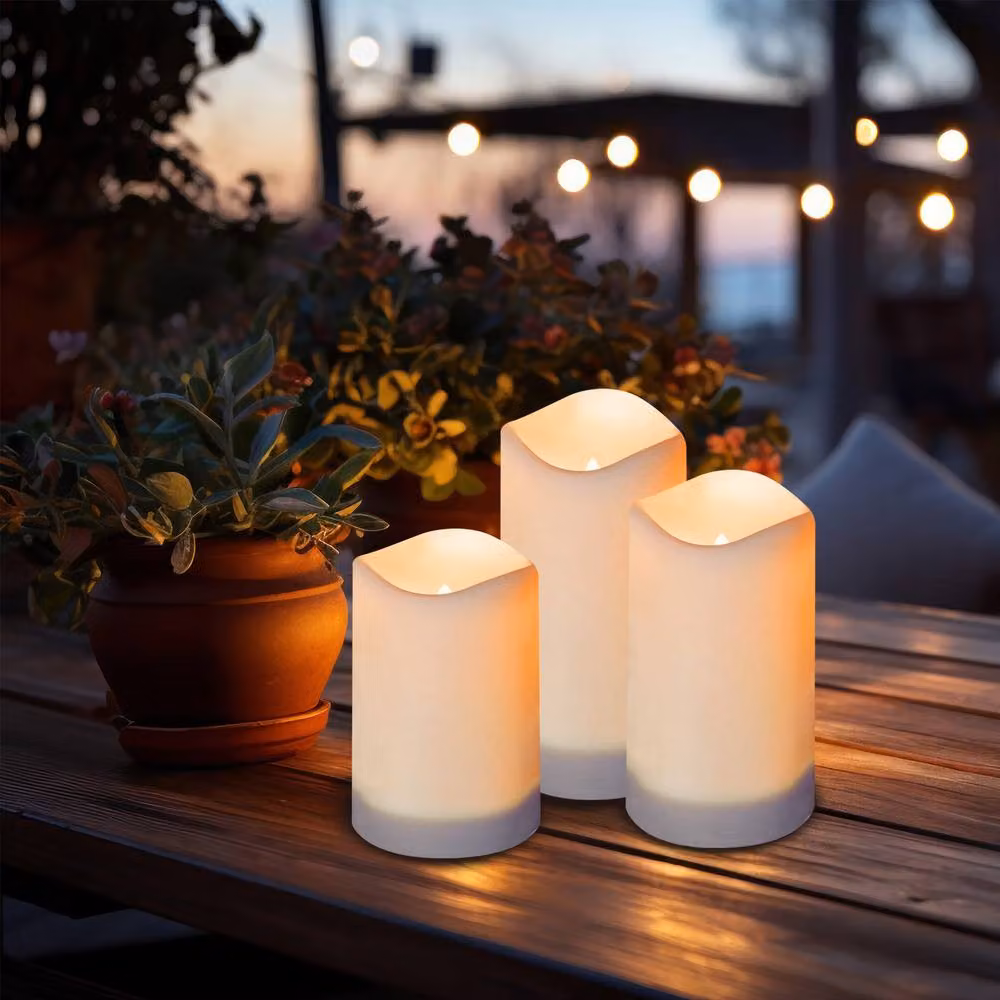 Gardenwize 3 Piece Solar Powered LED Pillar Candle Set in White with Flicker Effect, H 15 cm, H 12.5 cm, H 10 cm – 2