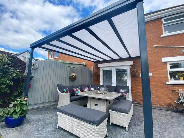 Milwood Group Simplicity 16 Aluminium Lean-to Pergola Veranda in Grey, W: 800 cm, D: 100 cm