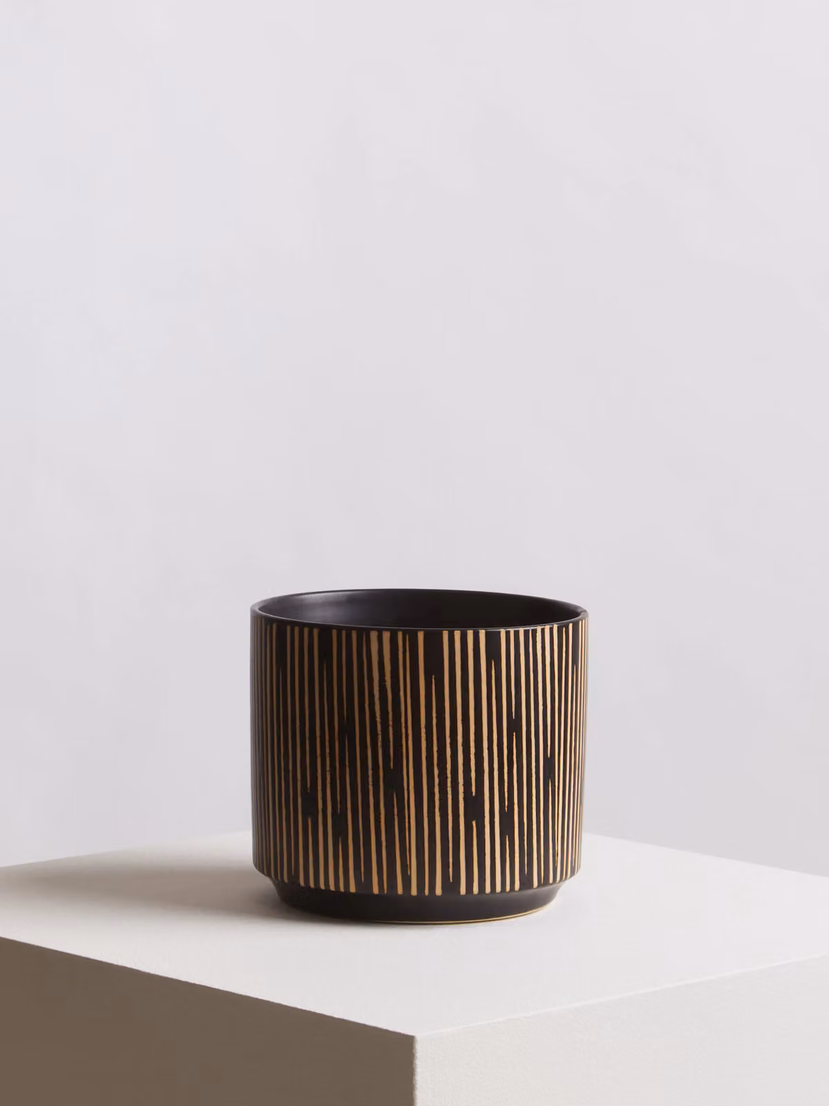 Orsina Large Black and Cream Striped Ceramic Planter – 4