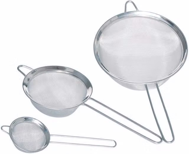 KitchenCraft Round Fine Mesh Stainless Steel Sieve Set in Silver