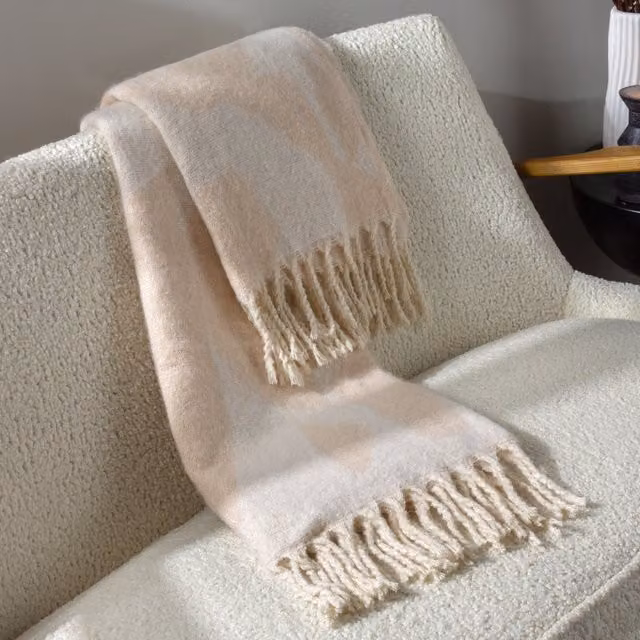 HOEM Meta Abstract Jacquard Throw in Pink and White, W/D/H: 130 x 180 cm – 4