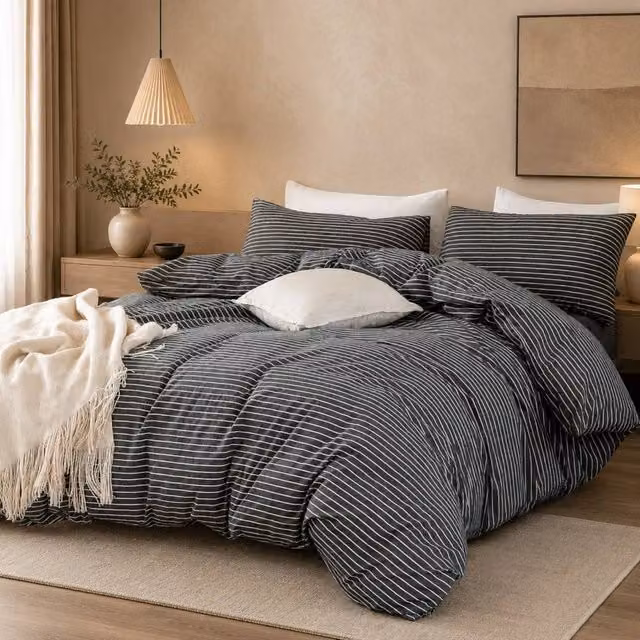 Pamposh Reversible Charcoal Grey Pin Stripe Microfibre Duvet Cover Set, W/D/H: 200 x 200 cm – 1