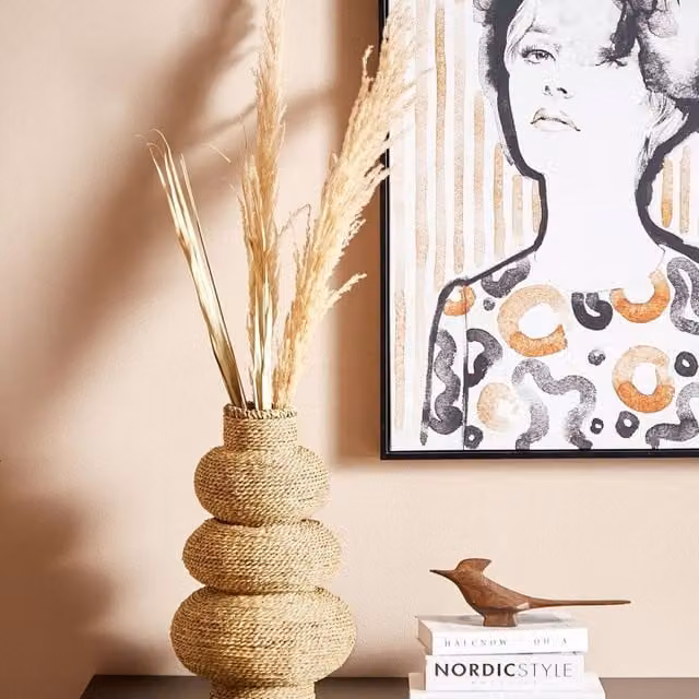 Wyld and Coco Handmade Natural Seagrass Rope Tabletop Vase in Beige and Sand, W: 23 cm, D: 23 cm, H: 41 cm – 1