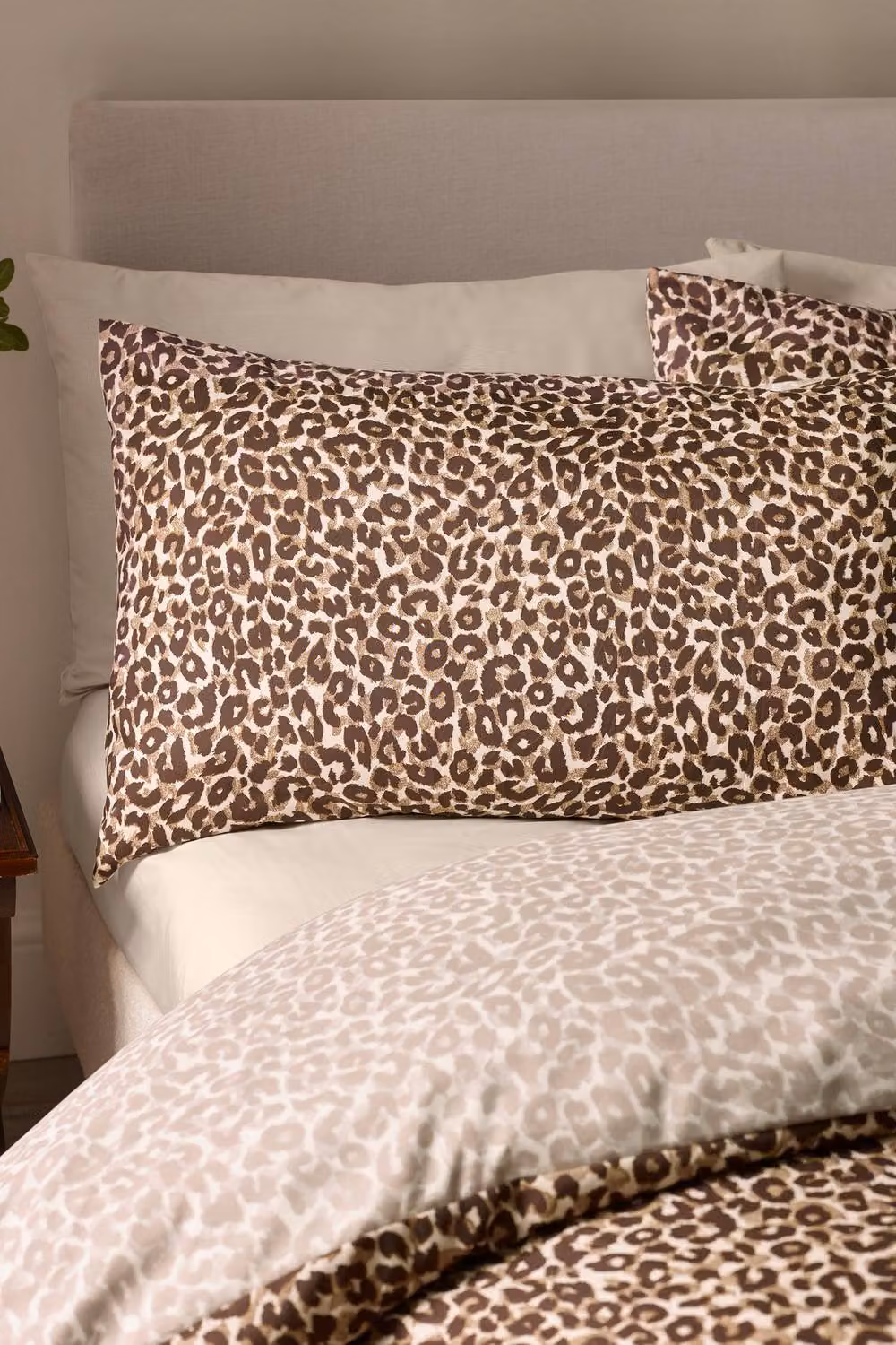 Catherine Lansfield Animal Print So Soft Reversible Microfibre Duvet Cover Set, Brown, W/H: 90 x 200 cm – 2