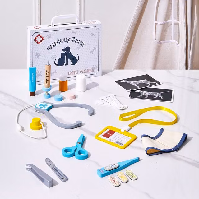 Komore Doctor Care Veterinarian Kids Toy Set, Multicolour