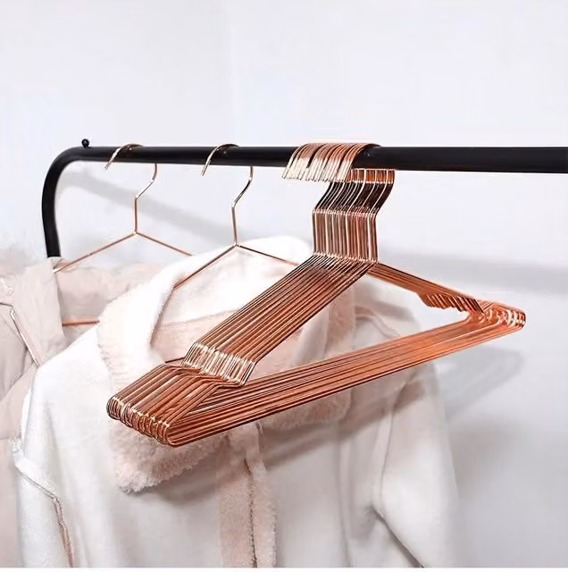 H&O Direct Set of 20 Space Saving Metal Clothes Hangers in Gold
