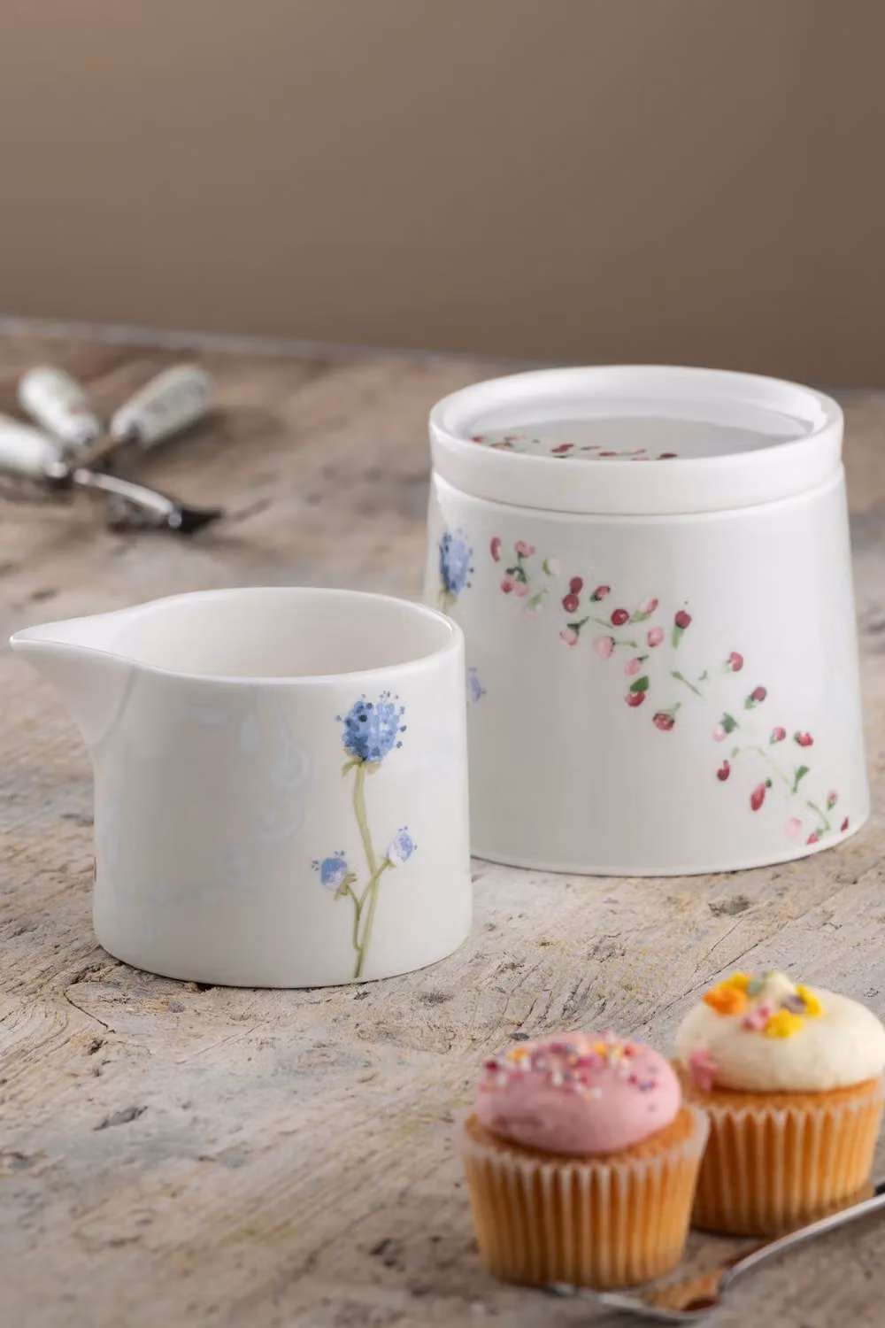 Aynsley Camille Pale Jade Bone China Sugar and Cream Set in Green, White and Multicolour Floral Design – 2