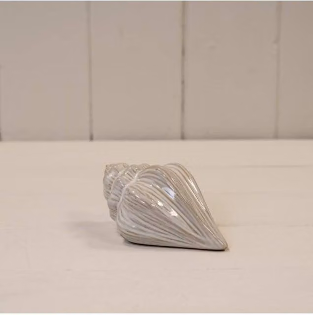 KDMD White Glazed Ceramic Shell Tabletop Ornament with Textured Detail