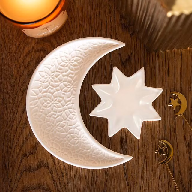 Kingsbury Gifts Ceramic Crescent Moon and Star Trinket Dishes in Beige and White