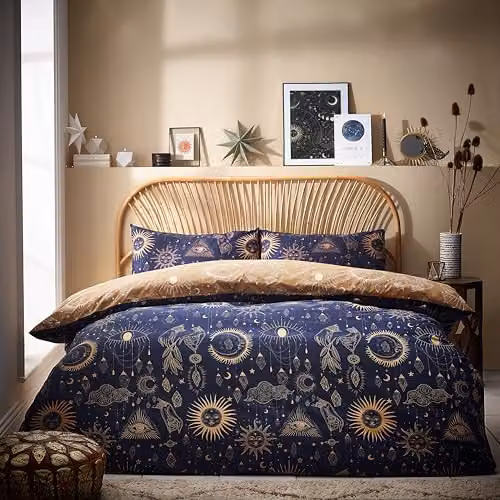 Riva Home Constellation Reversible Polycotton Duvet Cover and Pillowcase Set with Star Print in Gold, Blue and Bronze, 140 x 200 cm – 1