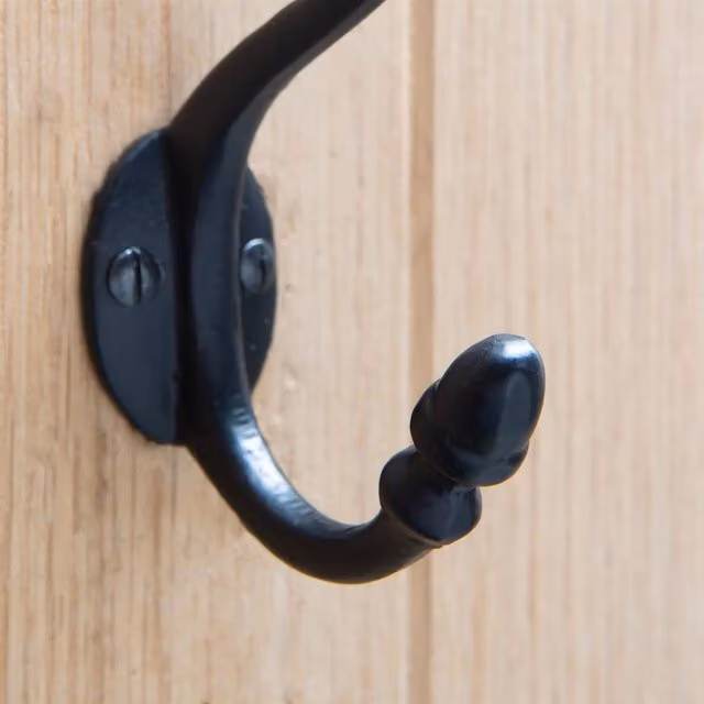 Hammer and Tongs Antique Deco Hat and Coat Hook, Matt Black Iron, H: 135 mm – 1