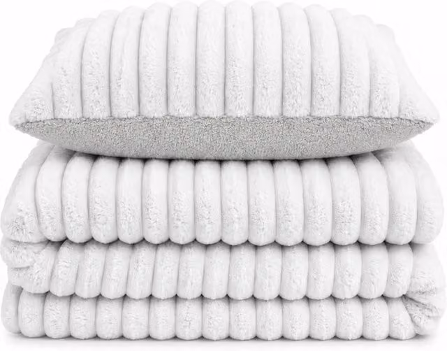 Velosso Jumbo Cord Faux Fur Duvet Cover and Pillowcase Set in White, Single (W: 140 cm, L: 200 cm) – 1