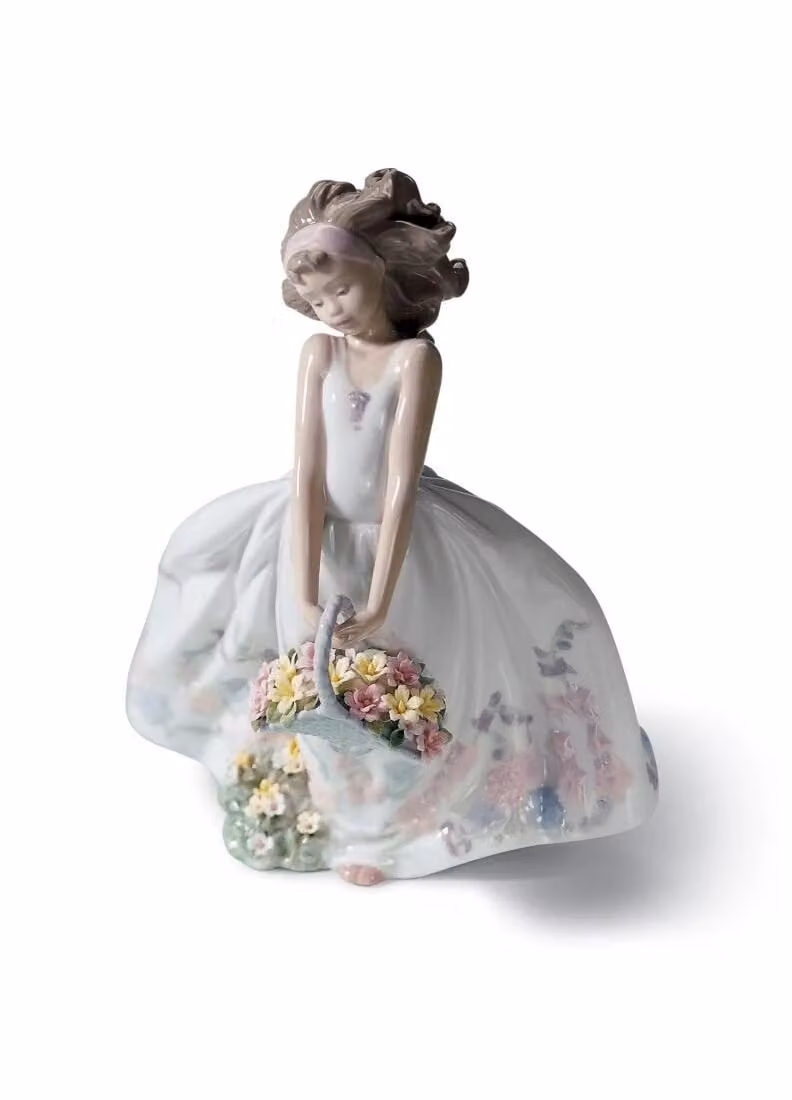 Lladró Wild Flowers Girl Porcelain Figurine in Multicolour