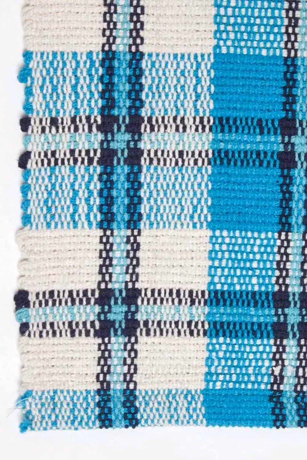 Homescapes Irvine Handwoven Blue Tartan Check Cotton Rug, W: 70 cm, D: 120 cm – 2
