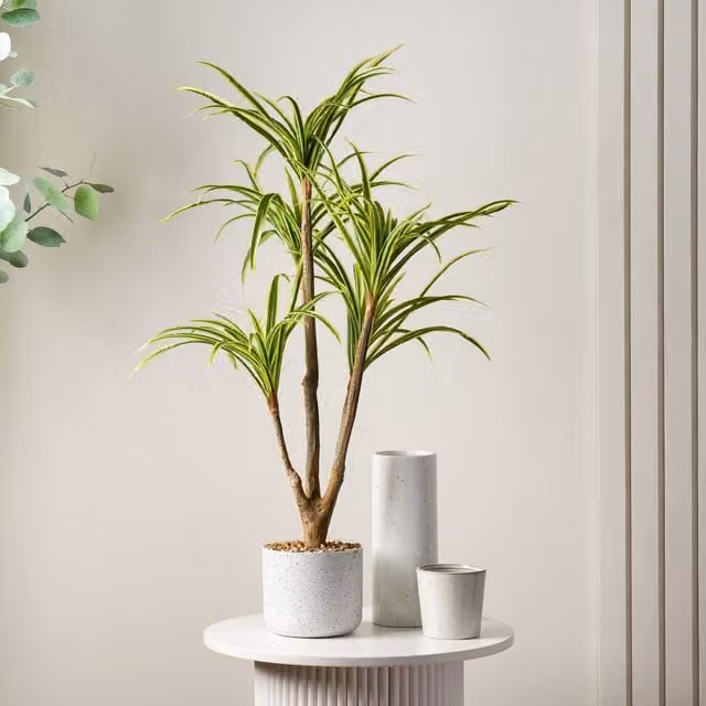 Scottish Everlastings Ltd 90cm Real Touch Yucca Tree in a White Speckled Plastic Pot, Green – 1